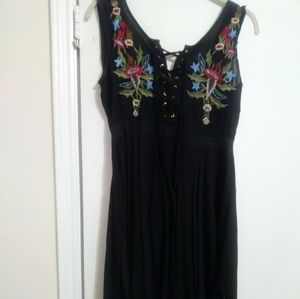 Black sleeveless dress